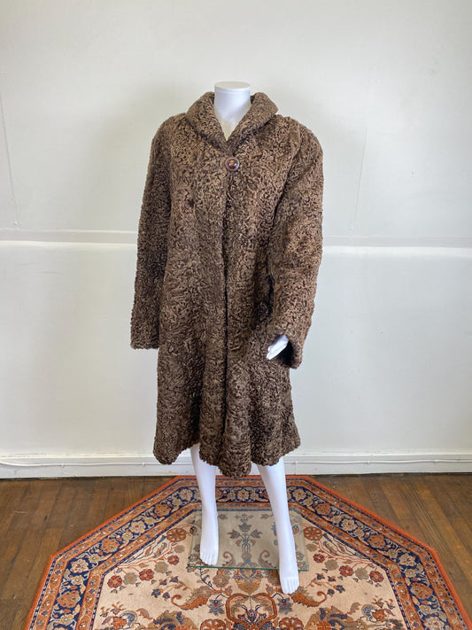 Long manteau de fourrure d'astrakan marron véritable, taille M, excellent état, manteau de fourrure d'astrakan vintage, long manteau vintage de fourrure, manteau de fourrure véritable