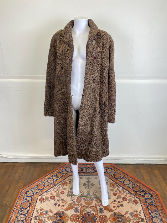 Long manteau de fourrure d'astrakan marron véritable, taille M, excellent état, manteau de fourrure d'astrakan vintage, long manteau vintage de fourrure, manteau de fourrure véritable